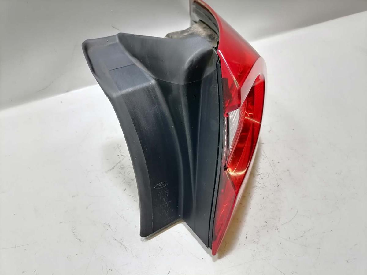 Ford Fiesta MK7 original Rücklicht Rückleuchte Schlussleuchte rechts außen Bj.2018